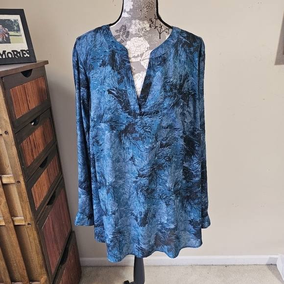 Ava & Viv Tops - Ava & Viv Blue Tunic Top